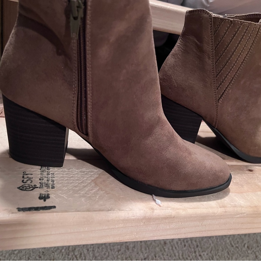 Women’s boots